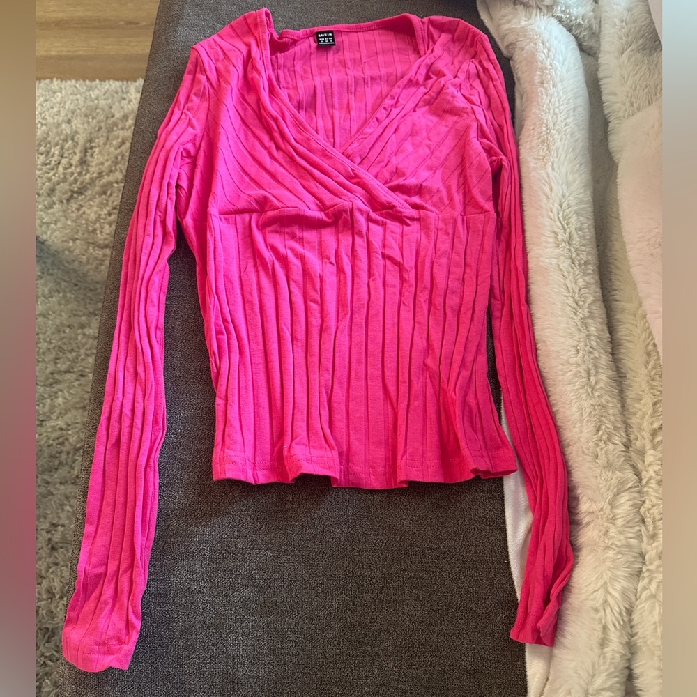 Women’s long sleeve top
